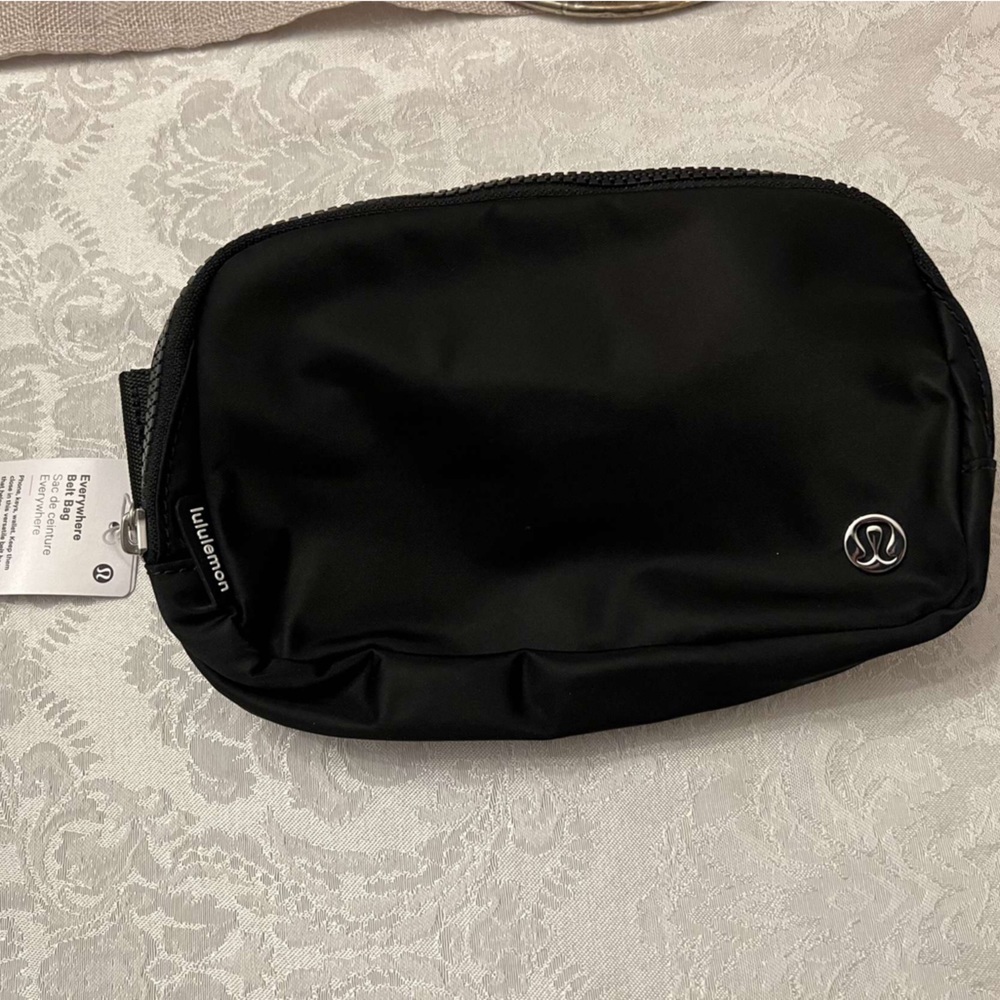 LULULEMON Everywhere Belt Bag